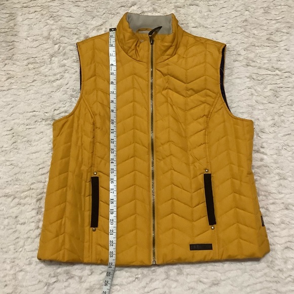 G.H. BASS & CO. Quilted Light Puffer Vest in Marigold Yellow - Size XLP - Picture 3 of 11